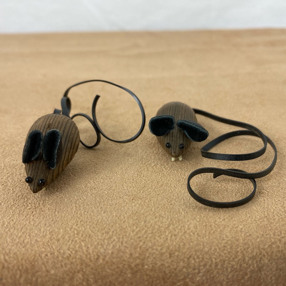 Two Otagiriomc Cryptomeria Midcentury Modern Wooden Mice by OMC Japan 1960's